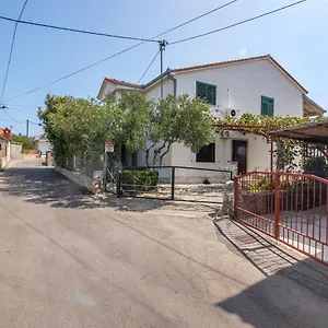 And Ruza Apartment Trogir